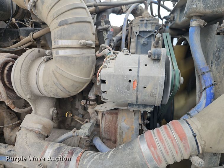 image for item EI8784 2004 Kenworth T800 dump truck