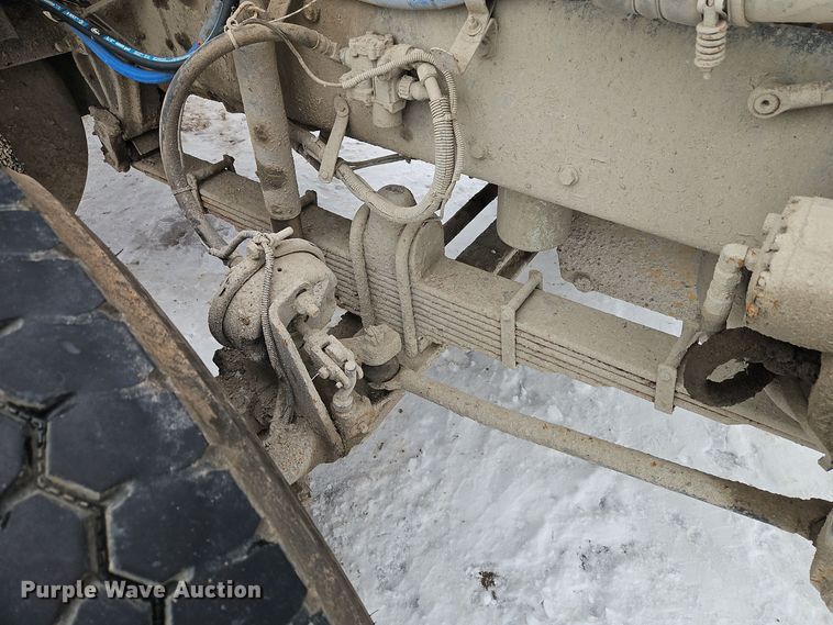 image for item EI8784 2004 Kenworth T800 dump truck