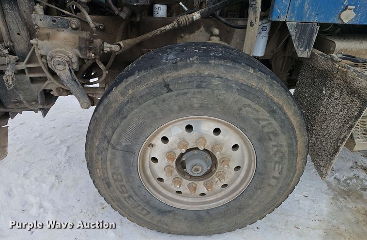 image for item EI8784 2004 Kenworth T800 dump truck