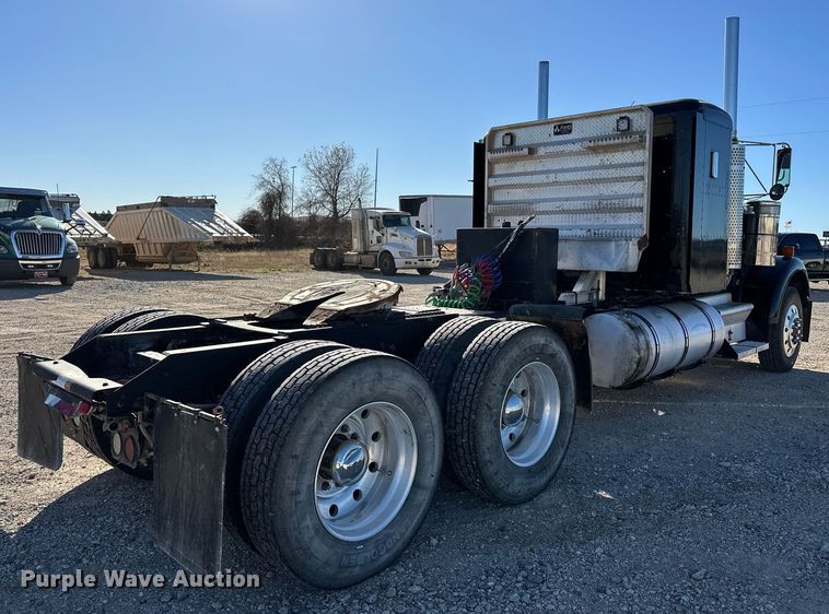 image for item EJ5322 1991 Kenworth W900 semi truck