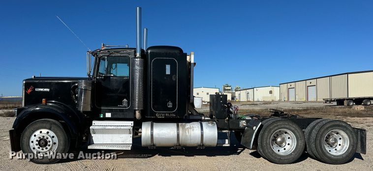 image for item EJ5322 1991 Kenworth W900 semi truck