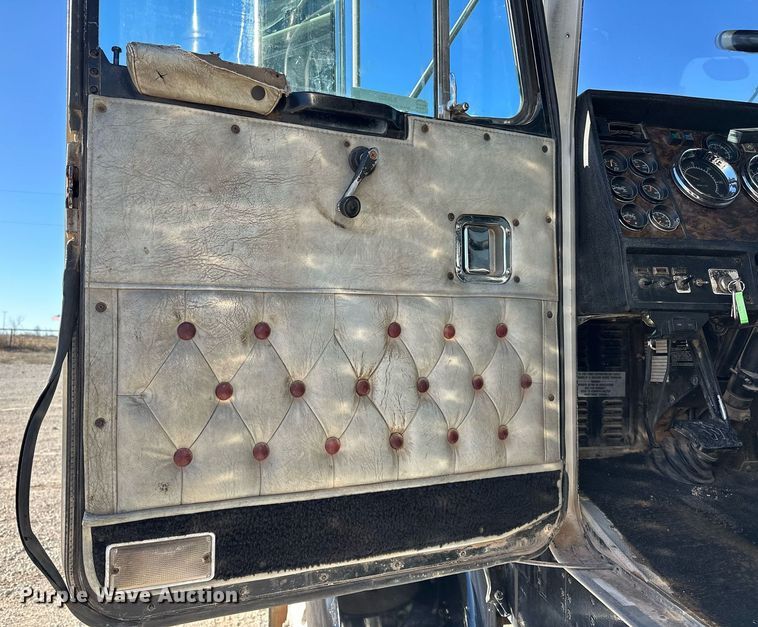 image for item EJ5322 1991 Kenworth W900 semi truck