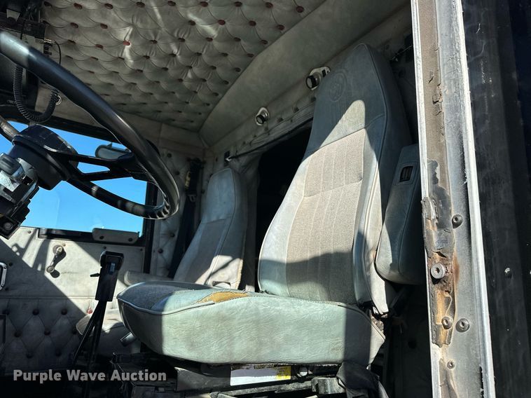 image for item EJ5322 1991 Kenworth W900 semi truck