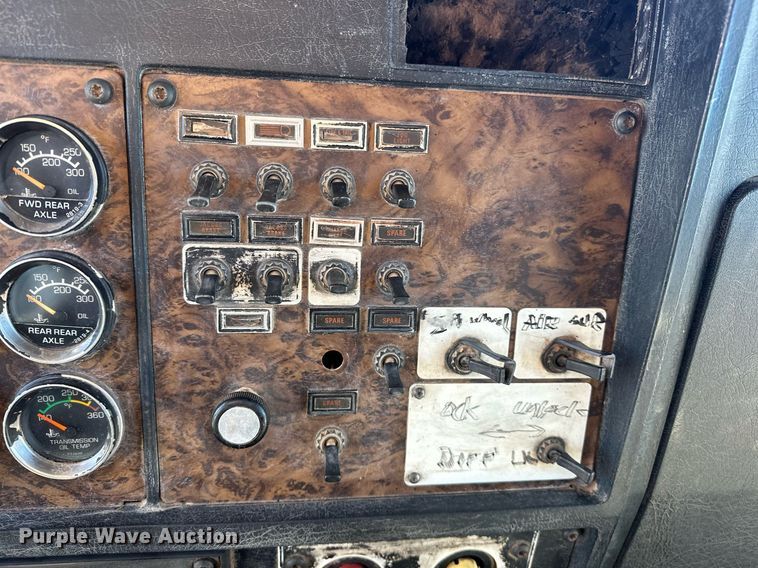 image for item EJ5322 1991 Kenworth W900 semi truck