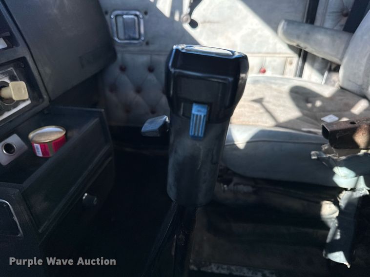 image for item EJ5322 1991 Kenworth W900 semi truck