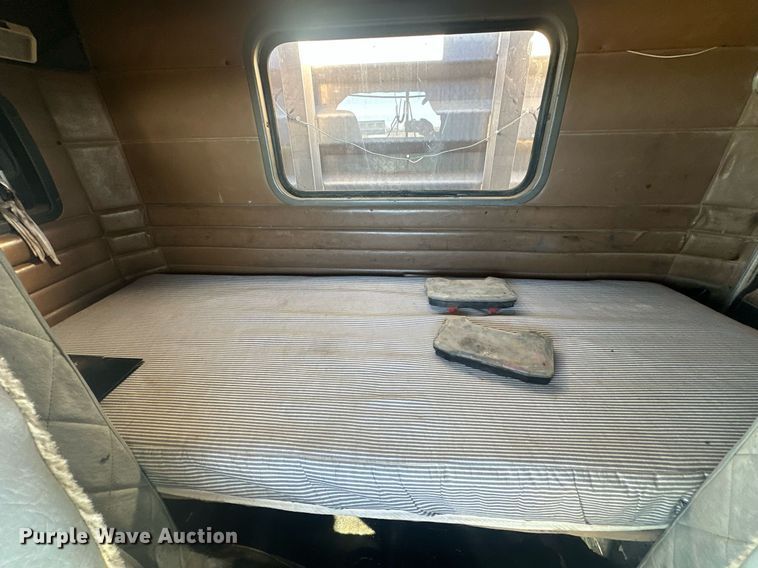 image for item EJ5322 1991 Kenworth W900 semi truck