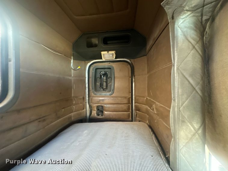 image for item EJ5322 1991 Kenworth W900 semi truck