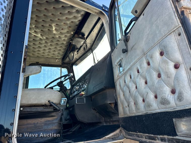 image for item EJ5322 1991 Kenworth W900 semi truck