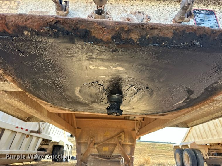 image for item EJ5323 2008 Construction Trailer Specialist BDT-40 bottom dump trailer