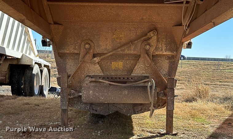image for item EJ5323 2008 Construction Trailer Specialist BDT-40 bottom dump trailer