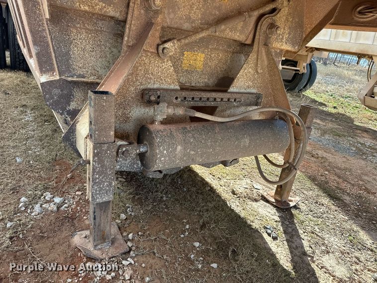 image for item EJ5323 2008 Construction Trailer Specialist BDT-40 bottom dump trailer