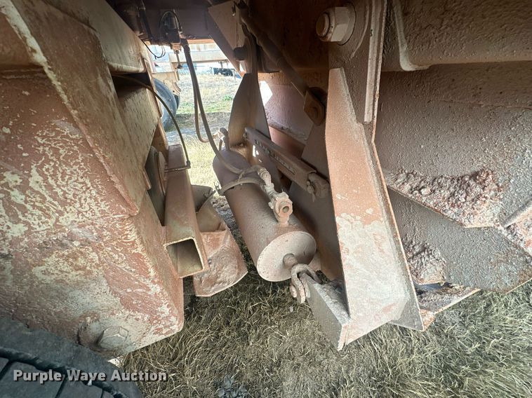 image for item EJ5323 2008 Construction Trailer Specialist BDT-40 bottom dump trailer