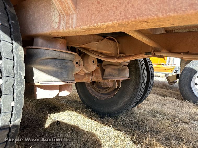 image for item EJ5323 2008 Construction Trailer Specialist BDT-40 bottom dump trailer