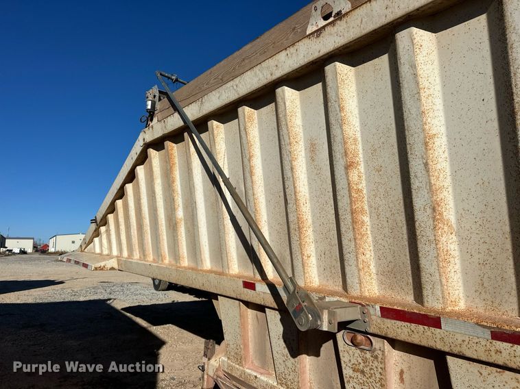 image for item EJ5323 2008 Construction Trailer Specialist BDT-40 bottom dump trailer