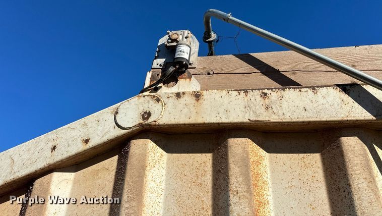 image for item EJ5323 2008 Construction Trailer Specialist BDT-40 bottom dump trailer