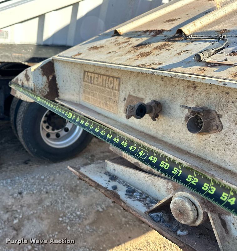 image for item EJ5323 2008 Construction Trailer Specialist BDT-40 bottom dump trailer