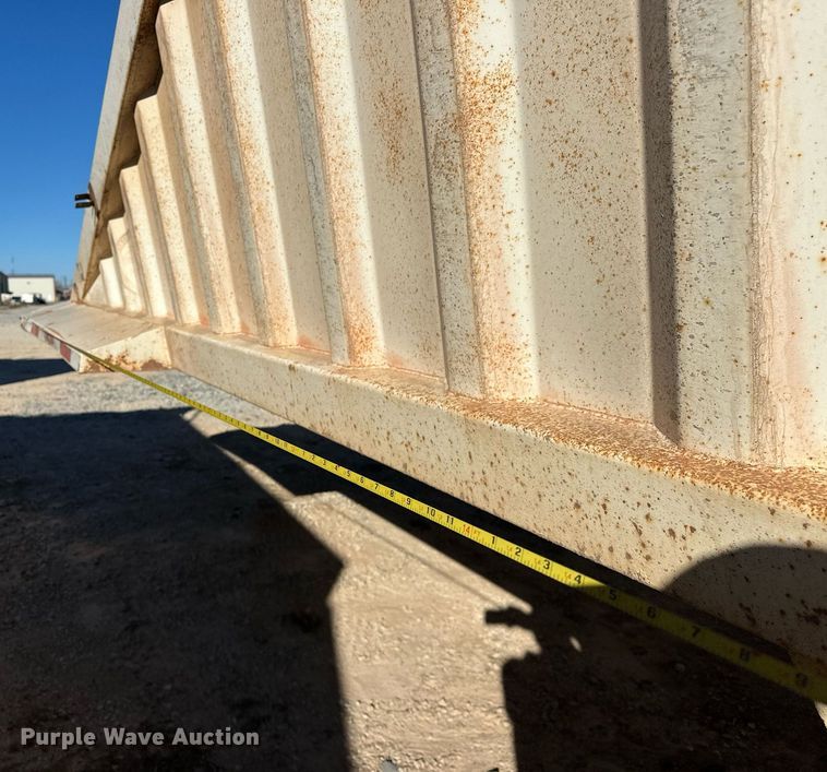 image for item EJ5323 2008 Construction Trailer Specialist BDT-40 bottom dump trailer