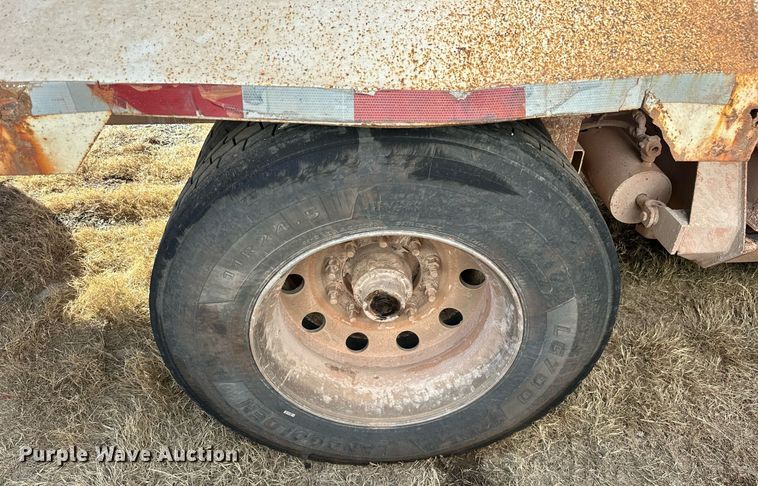 image for item EJ5323 2008 Construction Trailer Specialist BDT-40 bottom dump trailer