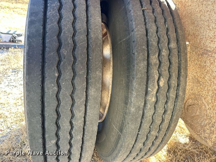 image for item EJ5323 2008 Construction Trailer Specialist BDT-40 bottom dump trailer