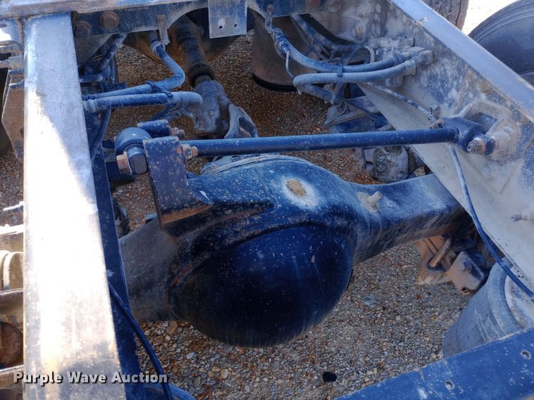 image for item EN8664 2011 International  Prostar Premium 6x4 semi truck