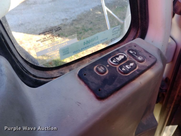 image for item EN8664 2011 International  Prostar Premium 6x4 semi truck