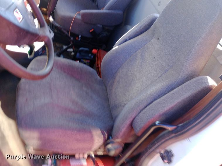 image for item EN8664 2011 International  Prostar Premium 6x4 semi truck