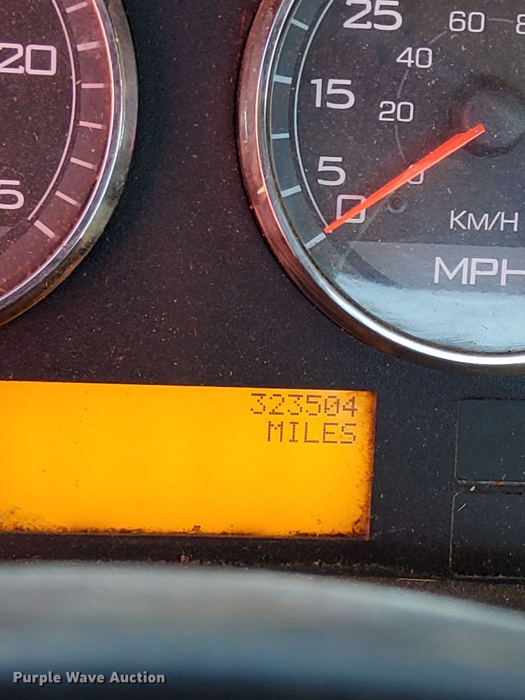 image for item EN8664 2011 International  Prostar Premium 6x4 semi truck