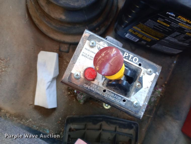 image for item EN8664 2011 International  Prostar Premium 6x4 semi truck