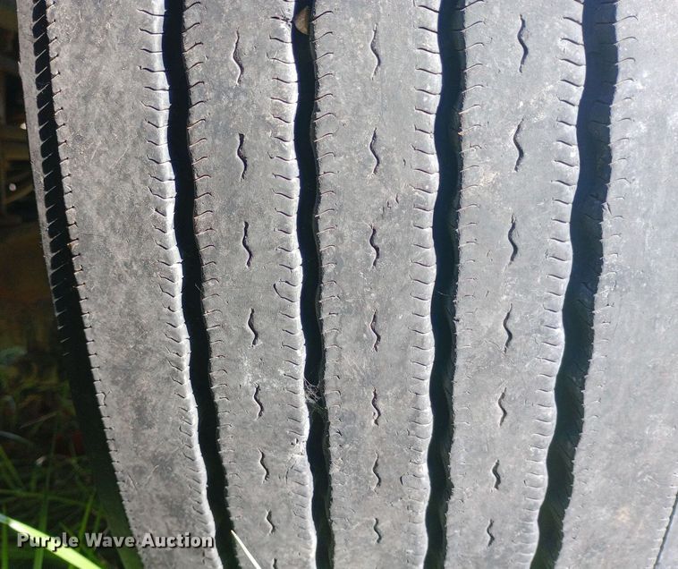 image for item EN8664 2011 International  Prostar Premium 6x4 semi truck