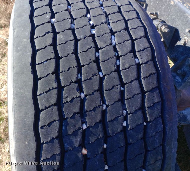 image for item EN8664 2011 International  Prostar Premium 6x4 semi truck