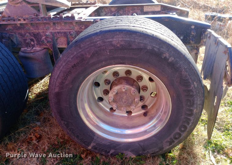 image for item EN8664 2011 International  Prostar Premium 6x4 semi truck