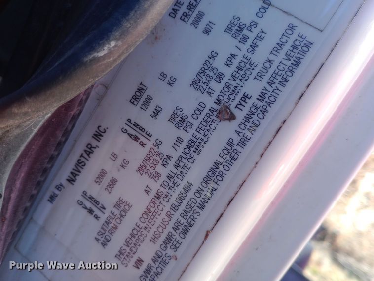 image for item EN8664 2011 International  Prostar Premium 6x4 semi truck