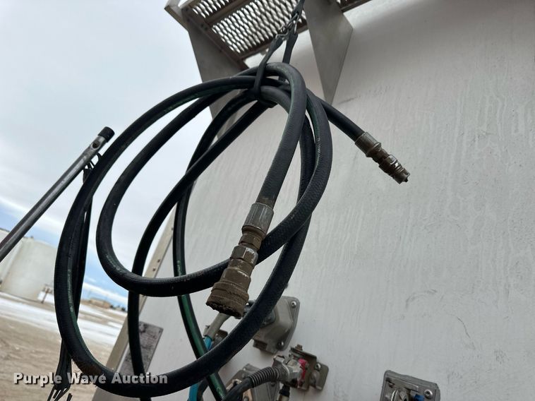 image for item ER8579 2012 Wilkens walking floor trailer