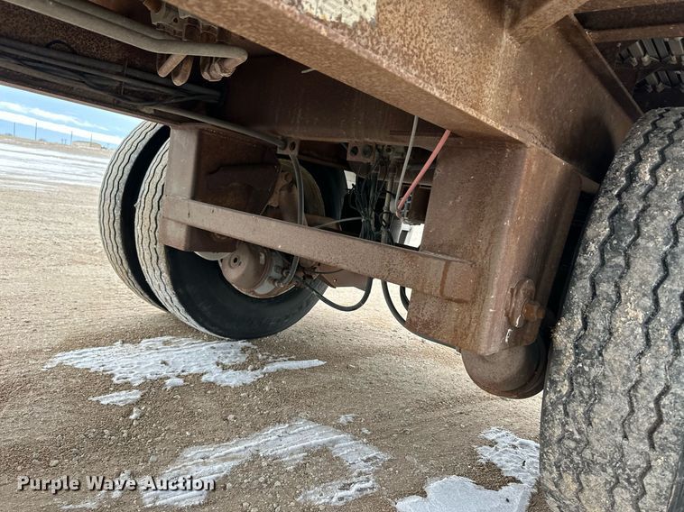 image for item ER8579 2012 Wilkens walking floor trailer