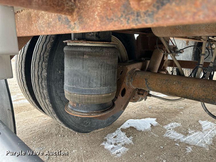 image for item ER8579 2012 Wilkens walking floor trailer