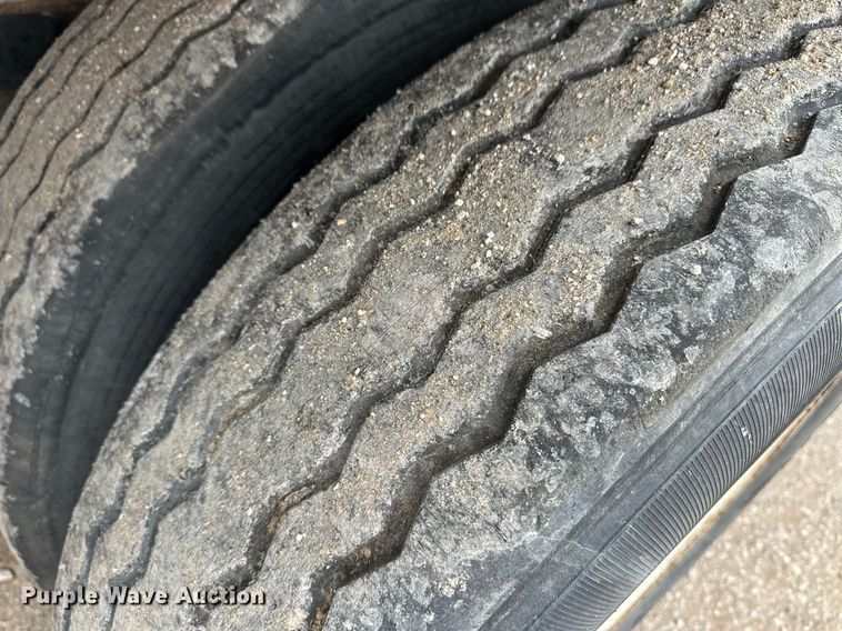 image for item ER8579 2012 Wilkens walking floor trailer