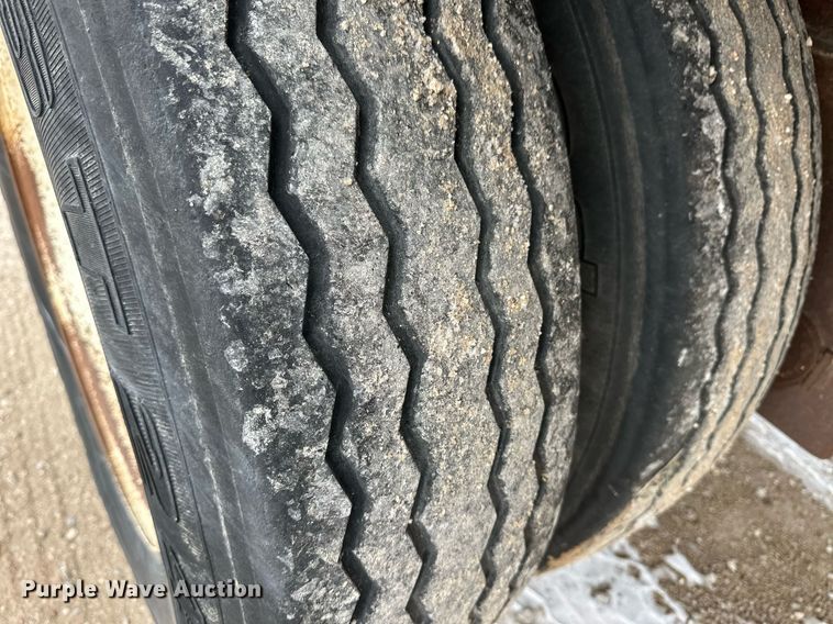 image for item ER8579 2012 Wilkens walking floor trailer