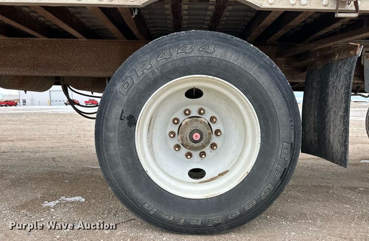 image for item ER8579 2012 Wilkens walking floor trailer