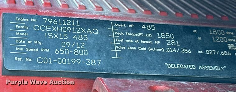 image for item ER8582 2013 Freightliner Cascadia semi truck