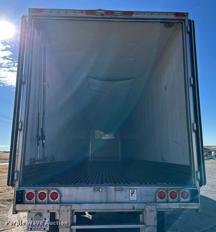 image for item ER8583 2013 Great Dane refrigerated van trailer