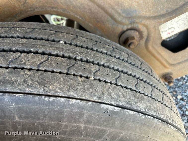 image for item ER8583 2013 Great Dane refrigerated van trailer