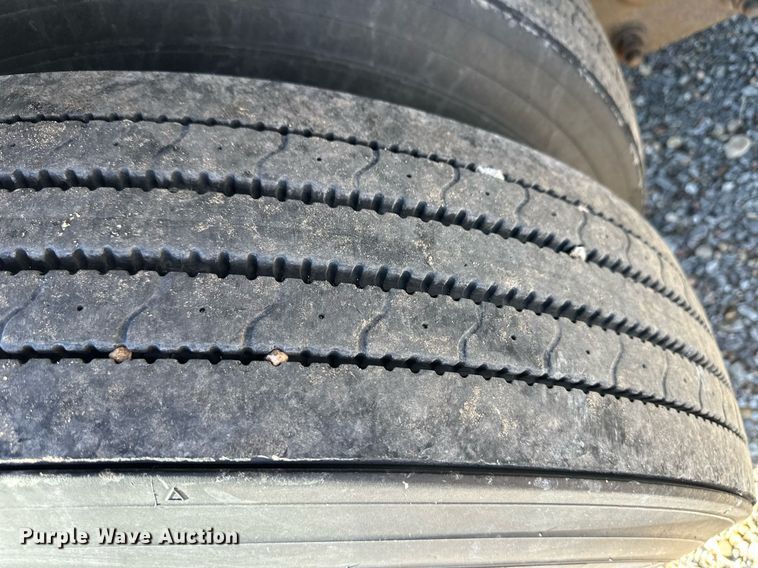 image for item ER8583 2013 Great Dane refrigerated van trailer