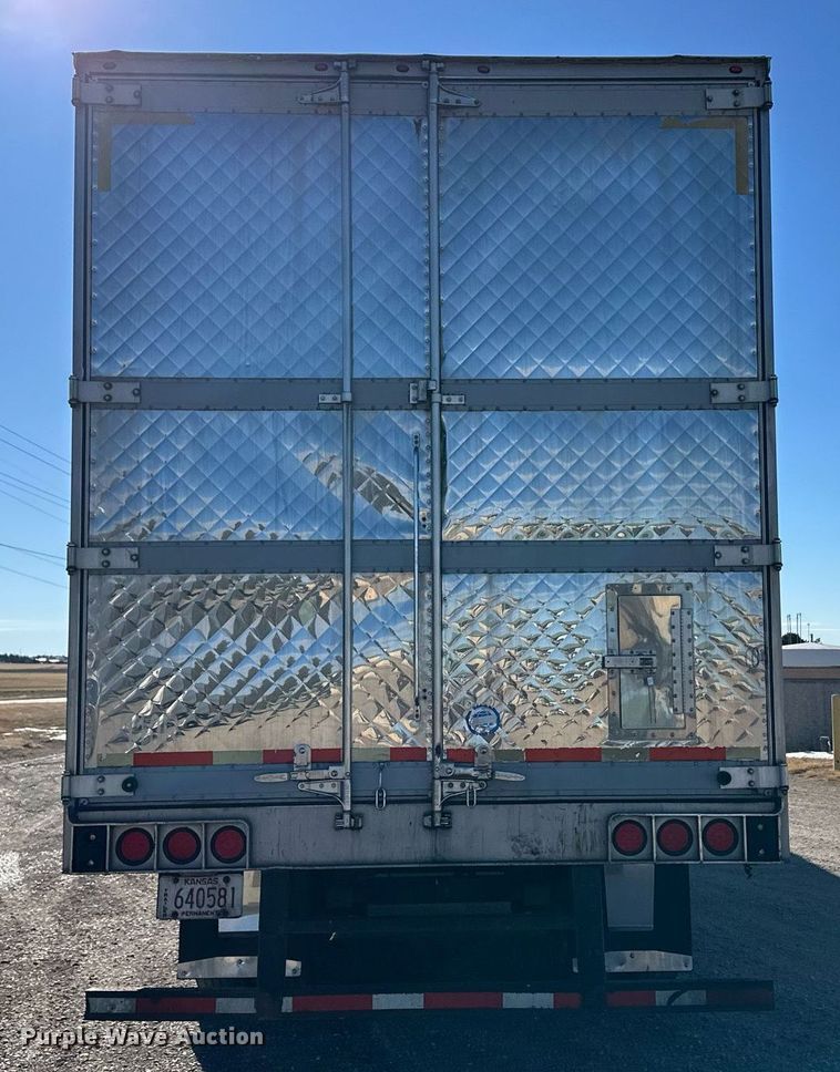 image for item ER8584 2007 Utility VS2RA refrigerated van trailer