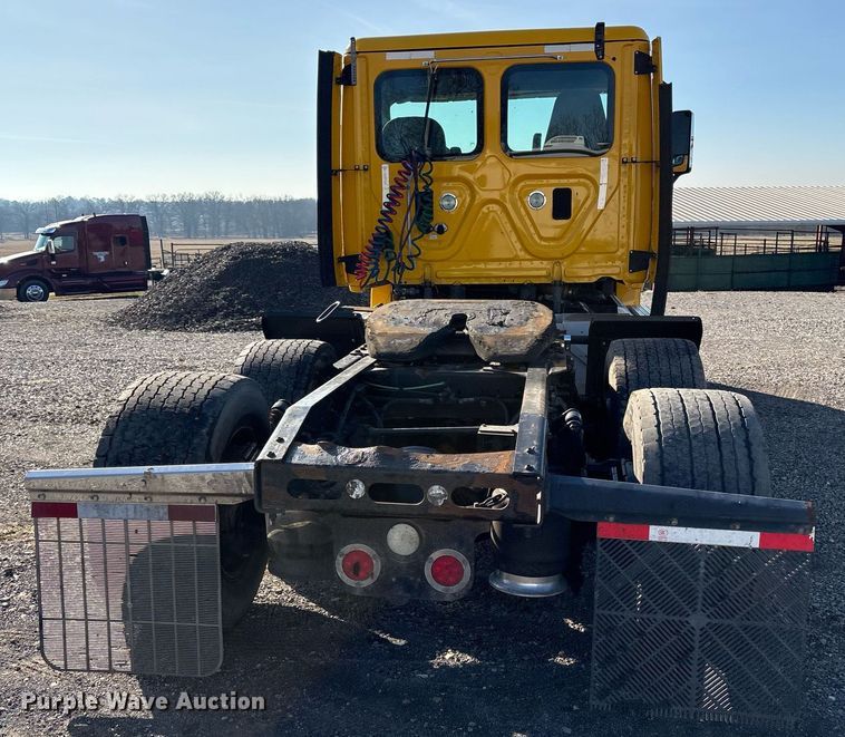 image for item OK9477 2016 Freightliner Cascadia 125 semi truck