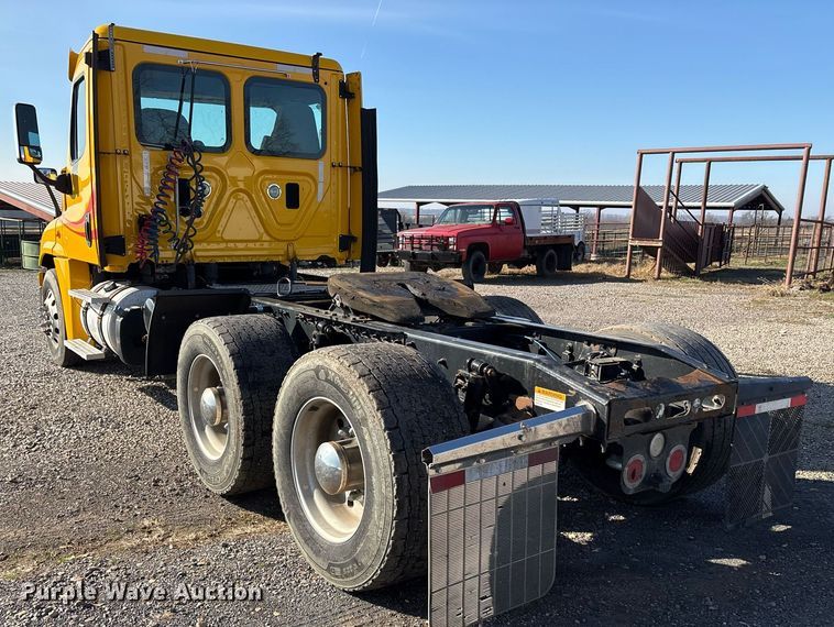 image for item OK9477 2016 Freightliner Cascadia 125 semi truck