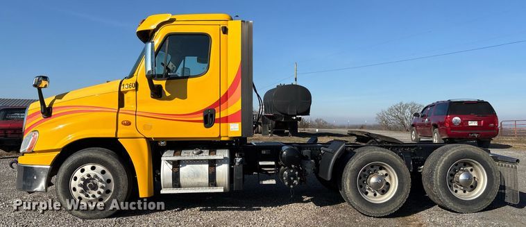 image for item OK9477 2016 Freightliner Cascadia 125 semi truck