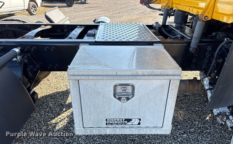 image for item OK9477 2016 Freightliner Cascadia 125 semi truck