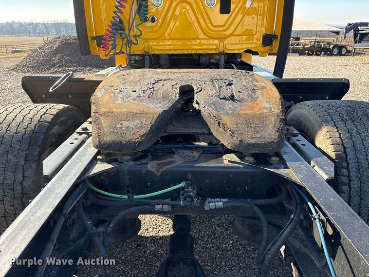 image for item OK9477 2016 Freightliner Cascadia 125 semi truck