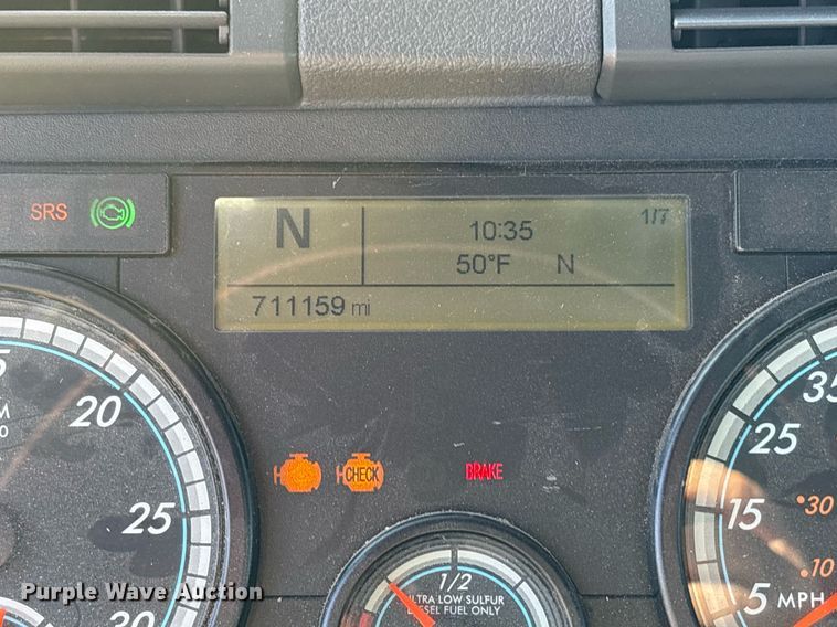 image for item OK9477 2016 Freightliner Cascadia 125 semi truck