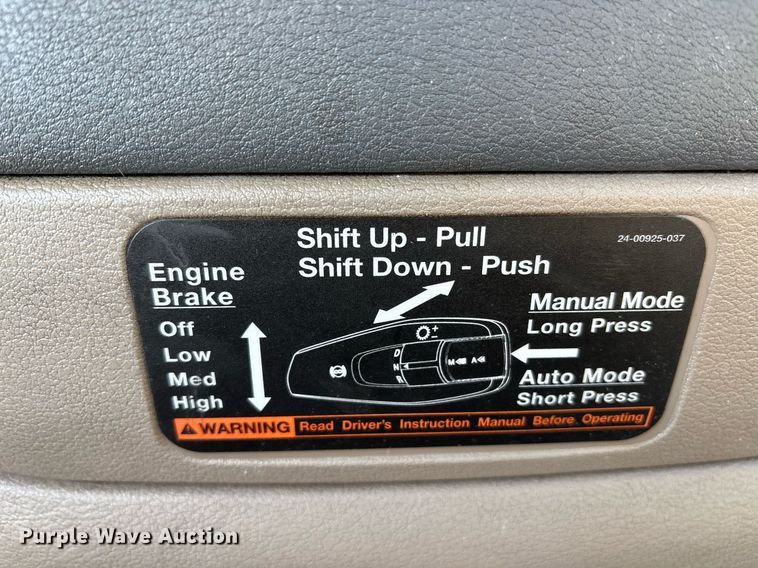 image for item OK9477 2016 Freightliner Cascadia 125 semi truck